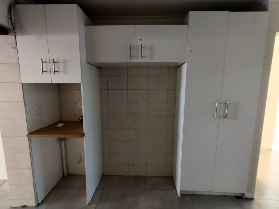 To Let 3 Bedroom Property for Rent in Drostdy Park Western Cape